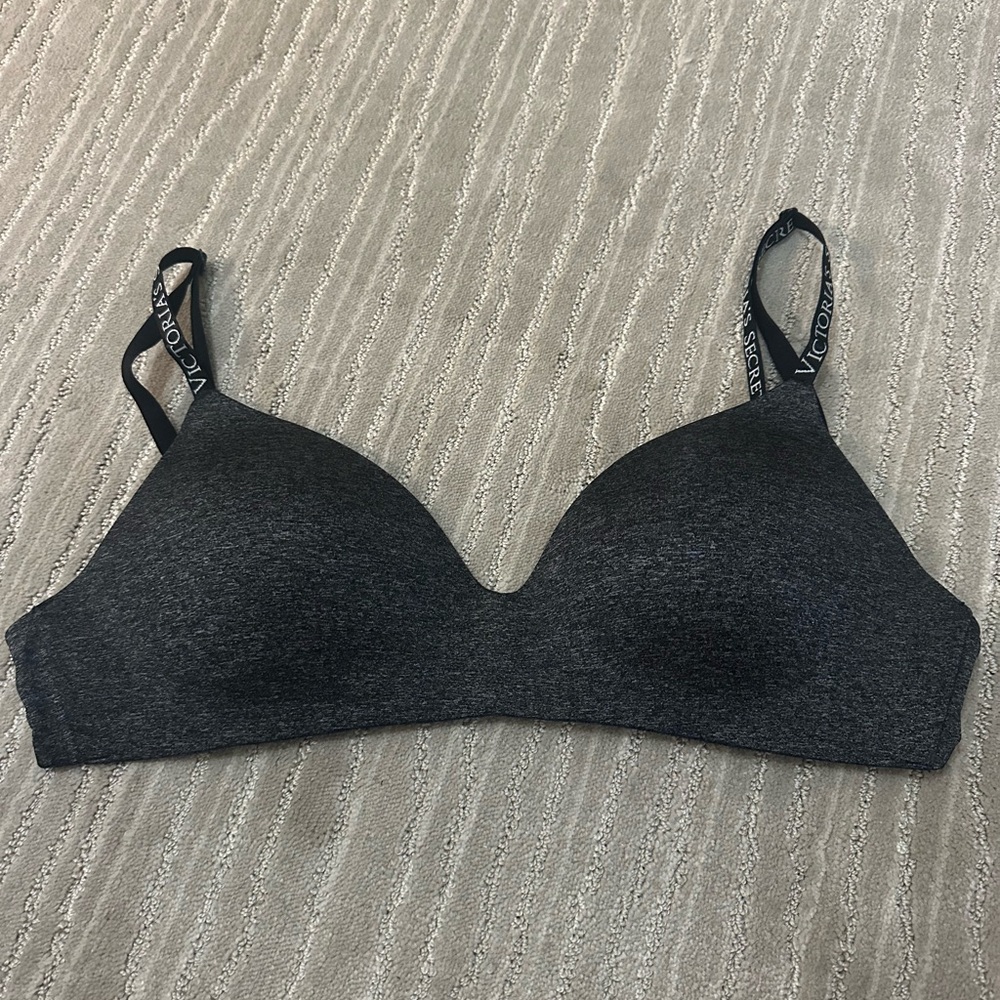 Victoria's Secret Black Heathered T shirt Bra